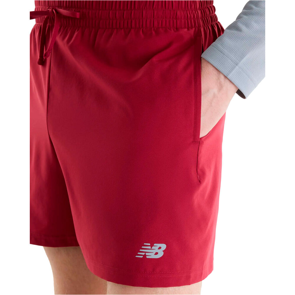New Balance pantaloneta técnica hombre Sport Essential Short 5 ROJO 03