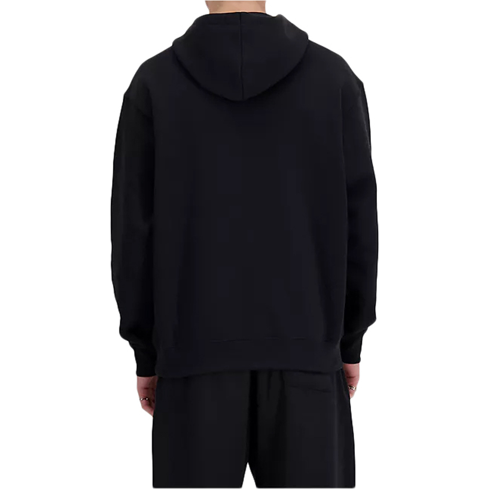 New Balance sudadera hombre SPORT ESSENTIALS LOGO NEGRO vista trasera