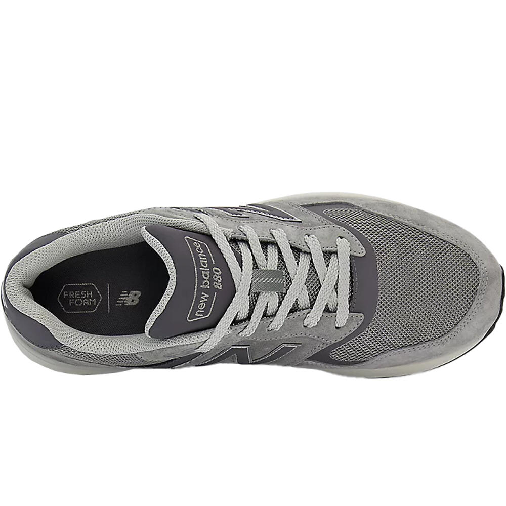 New Balance zapatilla moda hombre 880 GRIS vista superior