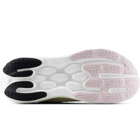 New Balance zapatilla running mujer 1080v15 ROSA vista trasera