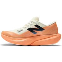New Balance zapatilla running mujer REBEL V4 NARANJA puntera