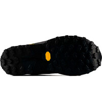 New Balance zapatillas trail hombre REBEL TRAIL NEGRO vista trasera
