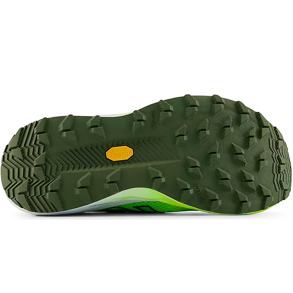 New Balance zapatillas trail hombre SUPERCOMP VERDE vista trasera