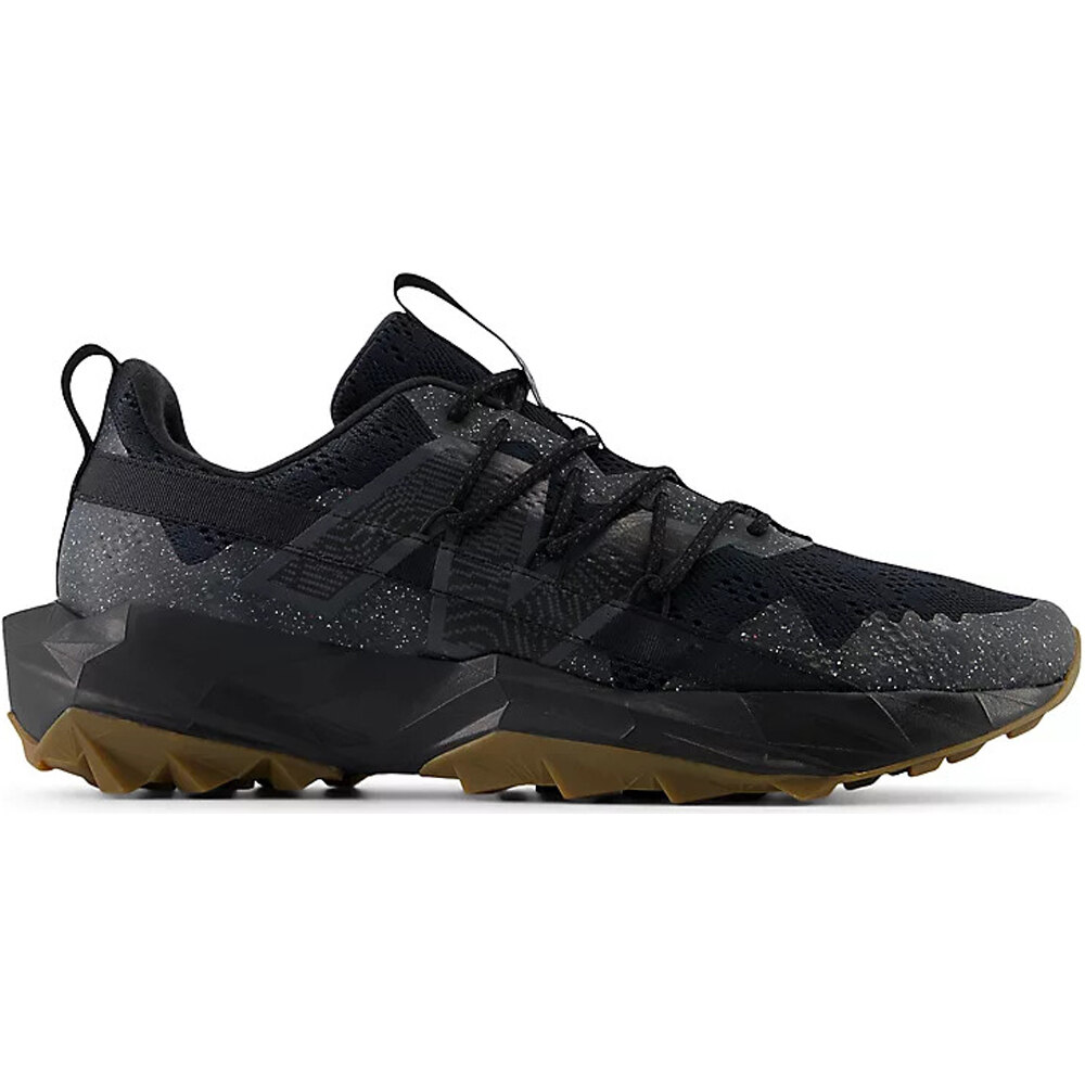 New Balance zapatillas trail hombre TEKTREL NEGRO lateral exterior