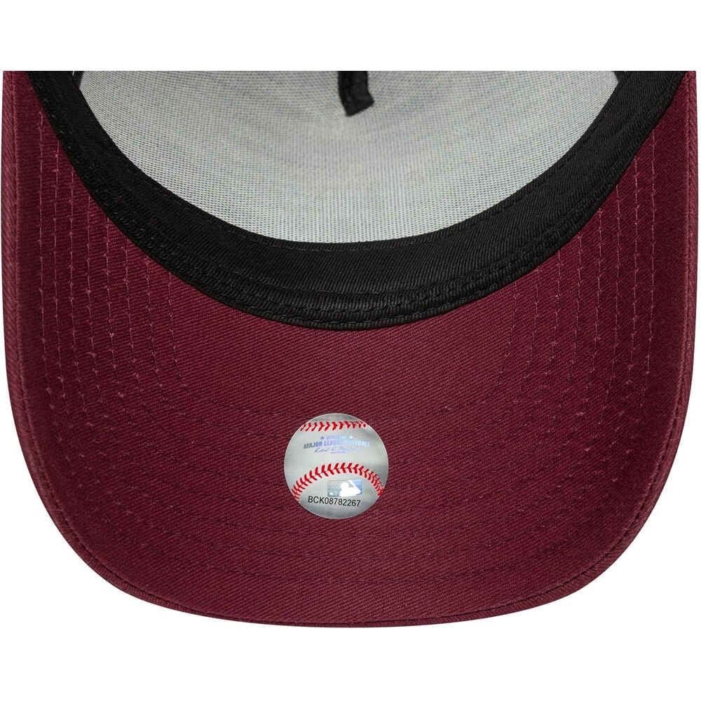 New Era visera lona LEAGUE ESSENTIAL TRUCKER ROJO 04