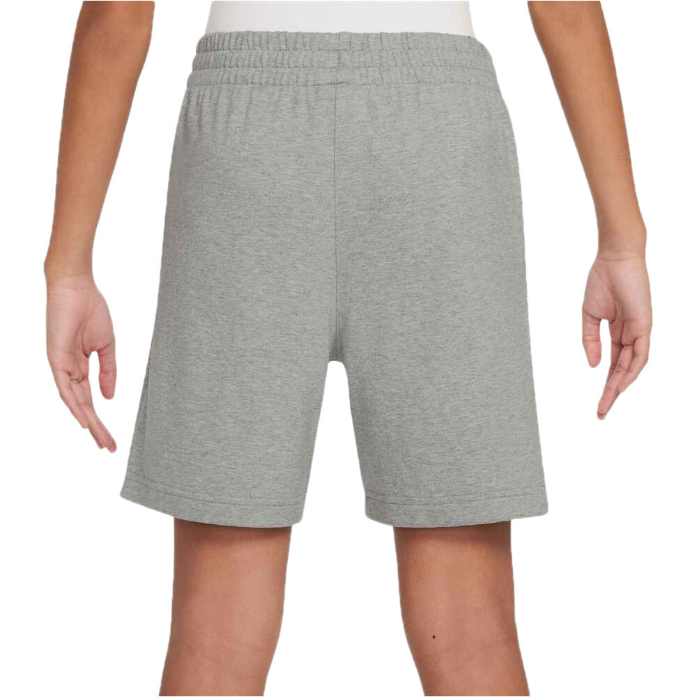 Nike bermuda niño SPORTSWEAR CLUB GRIS vista trasera