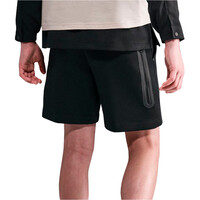 Nike bermuda niño SPORTSWEAR TECH NEGRO vista trasera