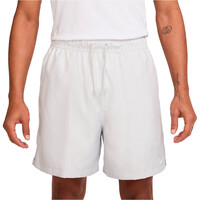 Nike bermudas hombre CLUB GRIS vista frontal