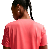 Nike camiseta entrenamiento manga corta mujer DRI-FIT ROSA 03