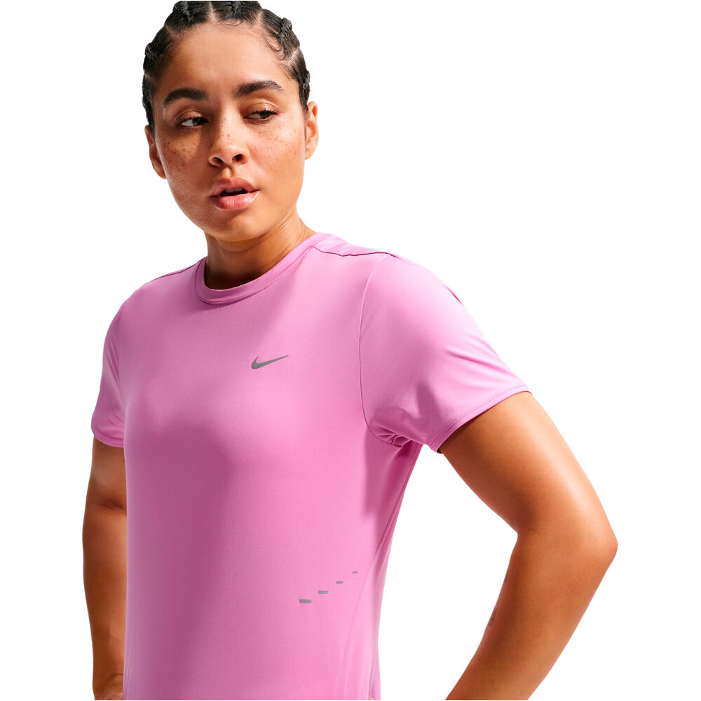 Nike camiseta entrenamiento manga corta mujer DRI-FIT SWIFT ROSA 04