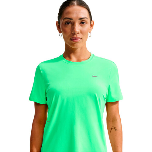 NIKE DRI-FIT SWIFT verde