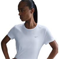 Nike camiseta entrenamiento manga corta mujer DRI-FIT TEMPO BLANCO 05