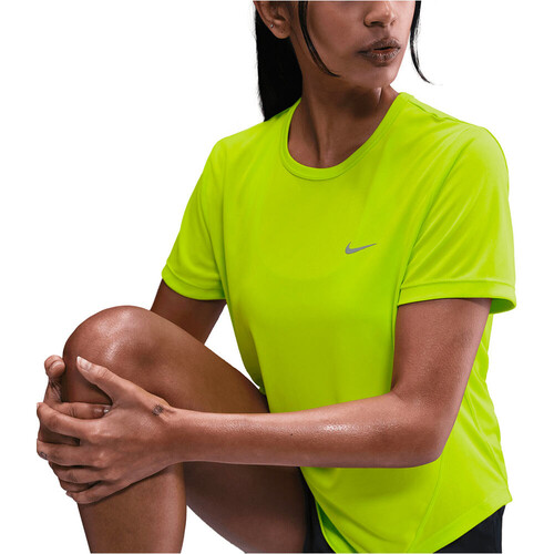 NIKE DRI-FIT TEMPO morado