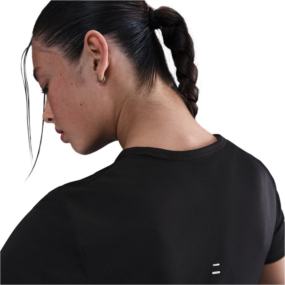 Nike camiseta entrenamiento manga corta mujer DRI-FIT TEMPO SWOOSH NEGRO 03