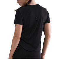 Nike camiseta entrenamiento manga corta mujer DRI-FIT TEMPO SWOOSH NEGRO vista trasera