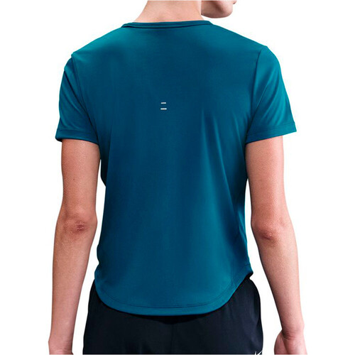 NIKE DRI-FIT TEMPO SWOOSH verde