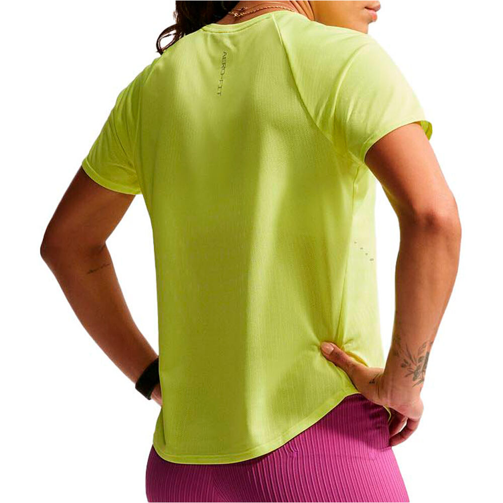 Nike camiseta entrenamiento manga corta mujer W NK AF SWIFT TOP SS AMARILLO vista trasera
