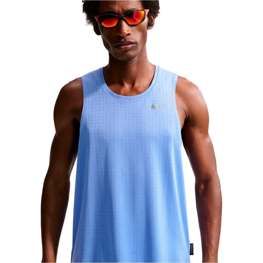 Nike camiseta entrenamiento tirantes hombre DRI-FIT BREATHE MILER AZUL vista detalle
