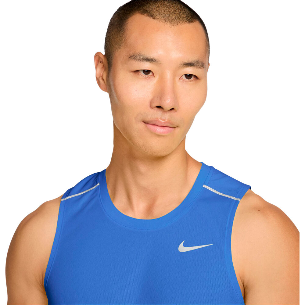 Nike camiseta entrenamiento tirantes hombre DRI-FIT MILER AZUL vista detalle