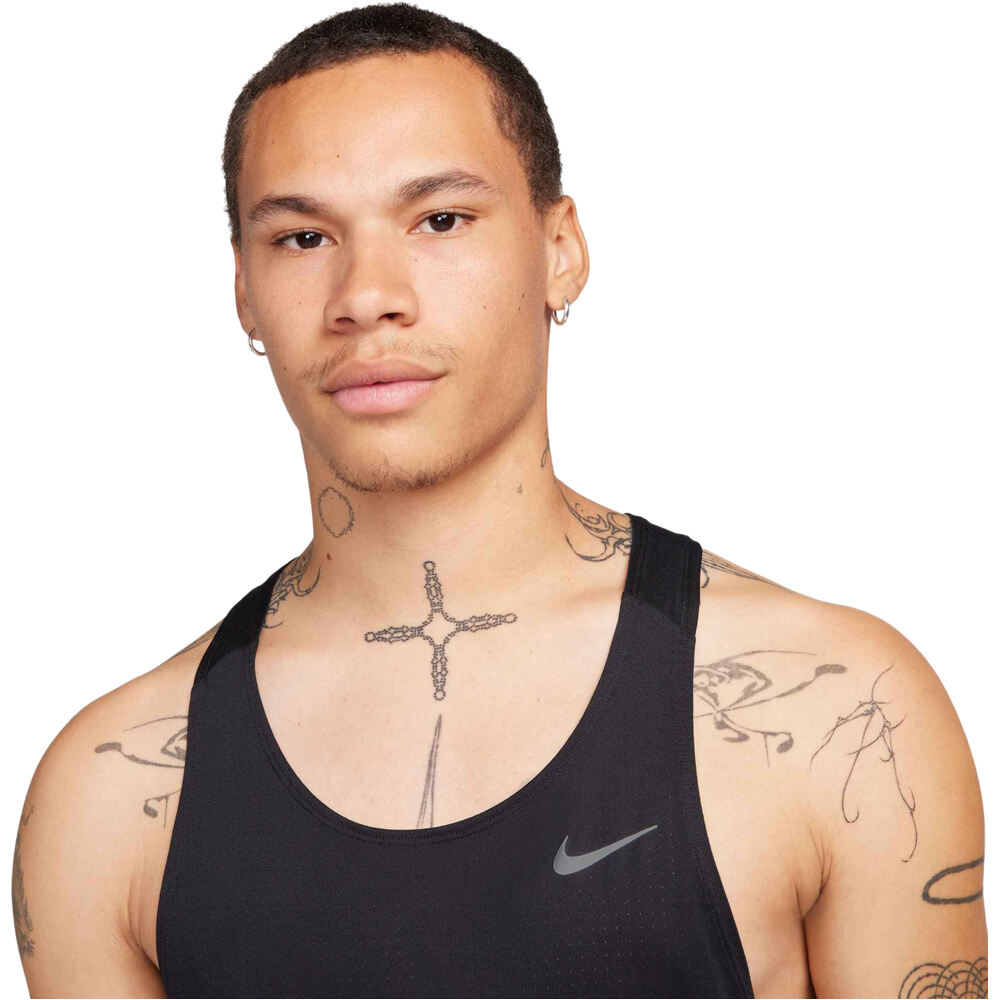 Nike camiseta entrenamiento tirantes hombre DRI-GIT FAST SINGLET NEGRO vista detalle