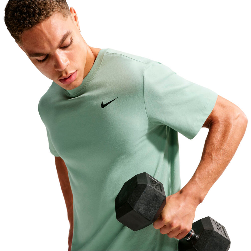 Nike camiseta fitness hombre DRI-FIT VERDE 04