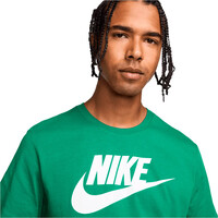 Nike camiseta manga corta hombre SPORTSWEAR ICON FUTURA VERDE vista detalle