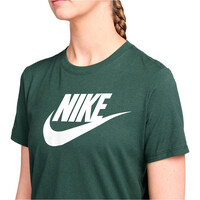 Nike camiseta manga corta mujer SPORTSWEAR CLUB VERDE vista detalle