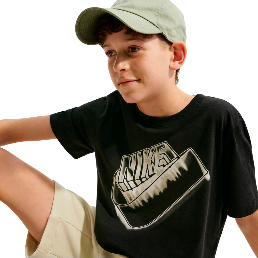 Nike camiseta manga corta niño SPORTSWEAR NEGRO 04