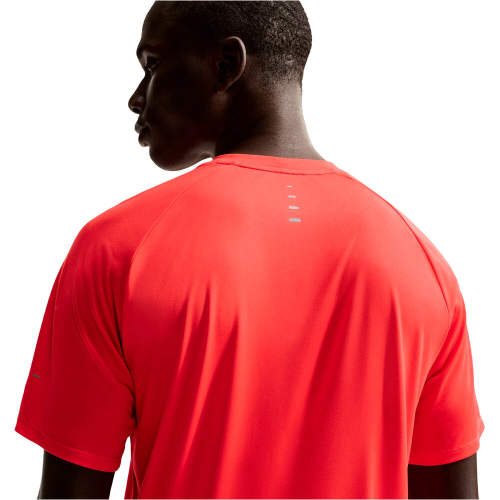 Nike camiseta técnica manga corta hombre DRI-FIT ADV STRIDE ROJO 03