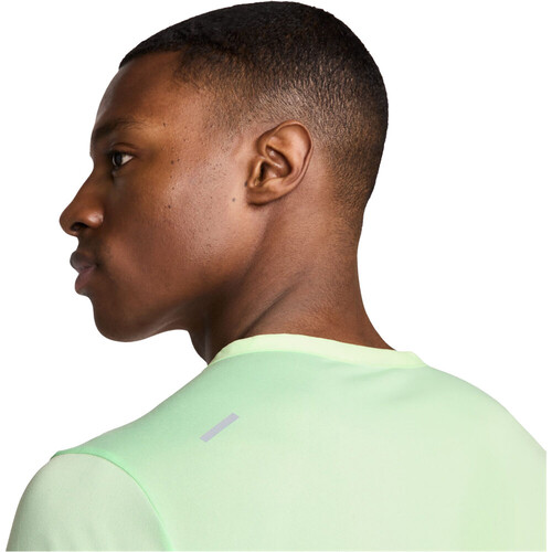 NIKE DRI-FIT RISE 365 morado