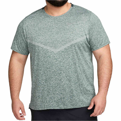 Nike camiseta técnica manga corta hombre DRI-FIT RISE 365 VERDE
