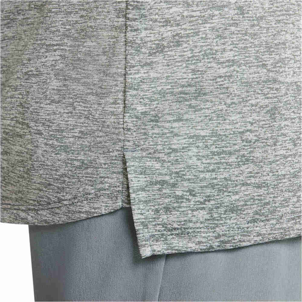 Nike camiseta técnica manga corta hombre DRI-FIT STRIDE GRIS 05