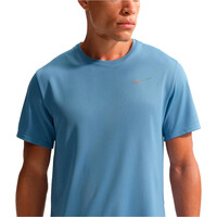 Nike camiseta técnica manga corta hombre DRI-FIT UV MILER AZUL vista detalle