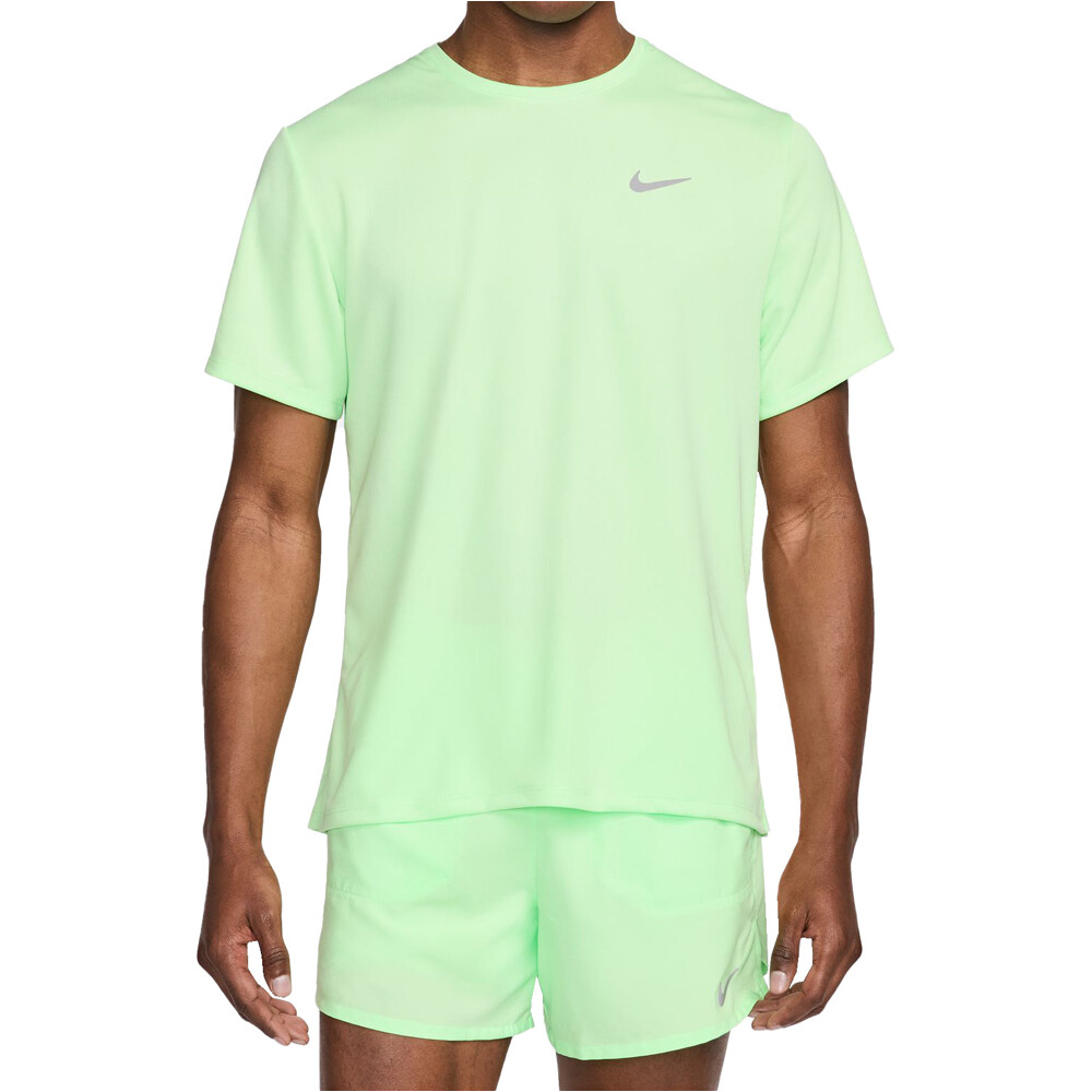 Nike camiseta técnica manga corta hombre DRI-FIT UV MILER MORADO vista frontal