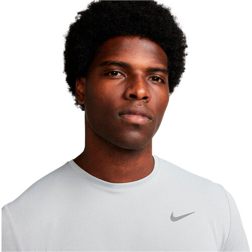 NIKE DRI-FIT UV MILER