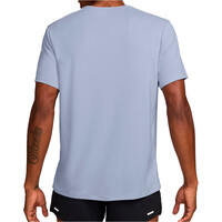 Nike camiseta técnica manga corta hombre DRI-FIT UV MILER  vista trasera
