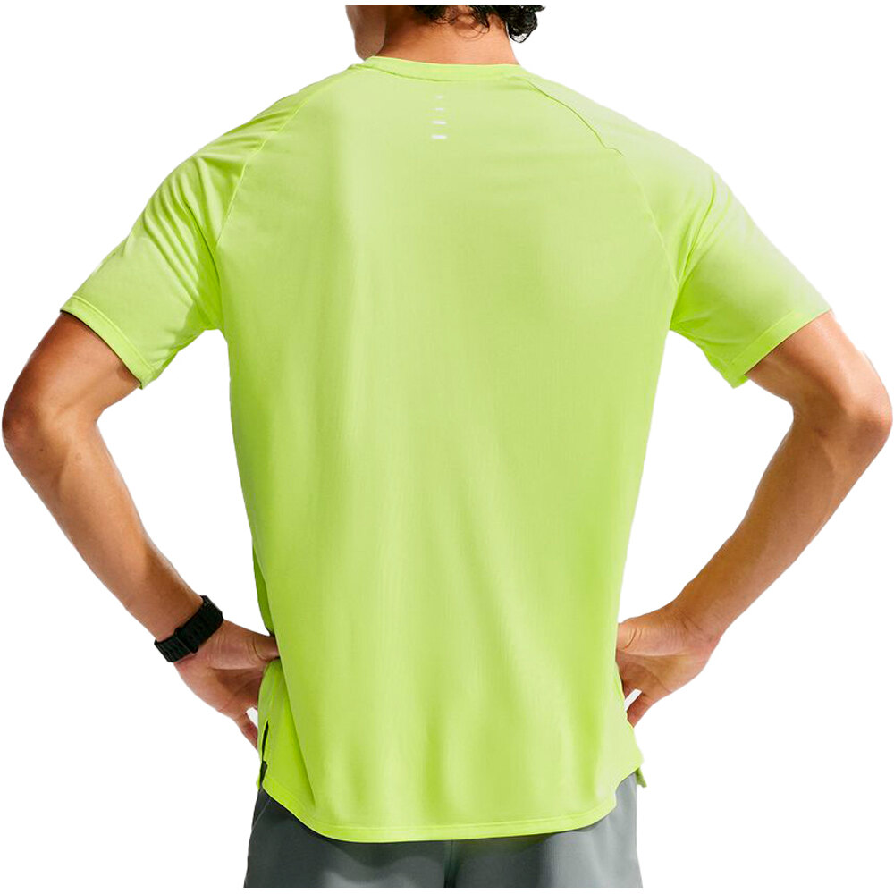 Nike camiseta técnica manga corta hombre M NK DFADV STRIDE SS TOP AMARILLO vista trasera