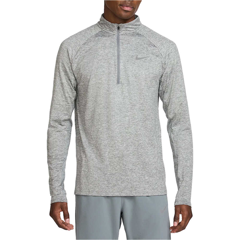 Nike camiseta técnica manga larga hombre DRI-FIT STRIDE GRIS vista frontal