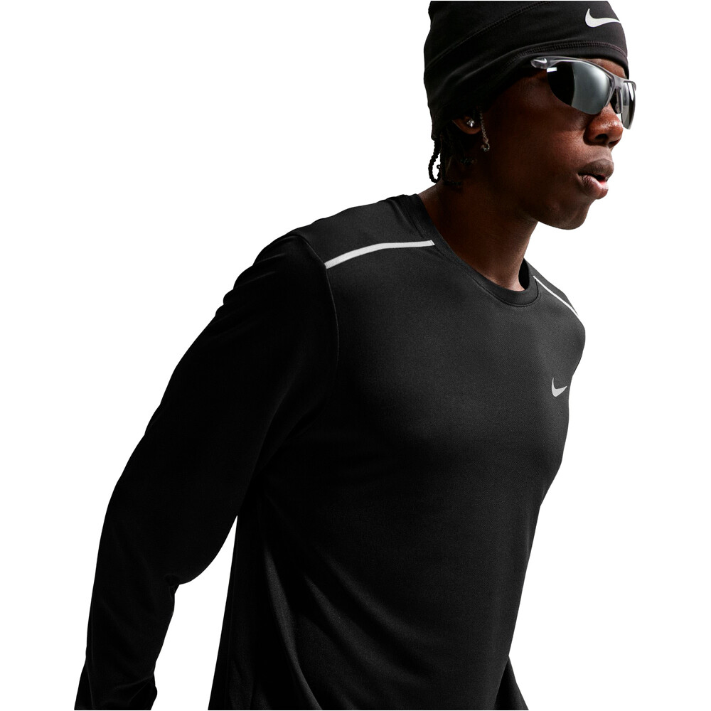 Nike camiseta técnica manga larga hombre DRI-FIT UV MILER NEGRO 04