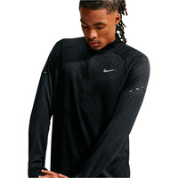 Nike camiseta técnica manga larga hombre M NK AF STRIDE HZ MDLYR NEGRO vista detalle