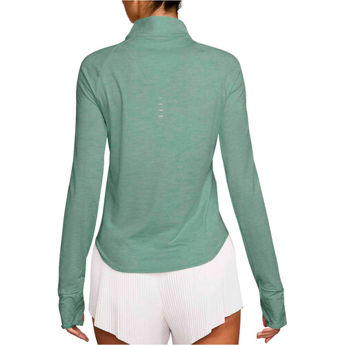 NIKE DRI-FIT SWIFT verde