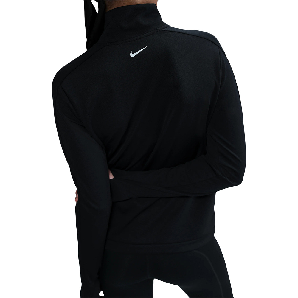 Nike camiseta técnica manga larga mujer DRI-FIT SWOOSH NEGRO vista trasera