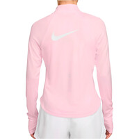Nike camiseta técnica manga larga mujer DRI-FIT TEMPO SWOOSH ROSA vista trasera