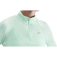 Nike camiseta técnica manga larga mujer DRI-FIT TEMPO SWOSH VERDE 04
