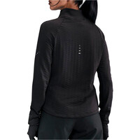 Nike camiseta técnica manga larga mujer THERMA-FIT SWIFT GRIS vista trasera