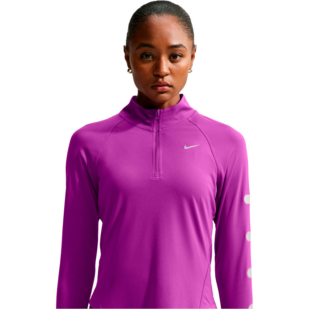 Nike camiseta técnica manga larga mujer W NK DF TEMPO FLASH HZ MORADO vista detalle