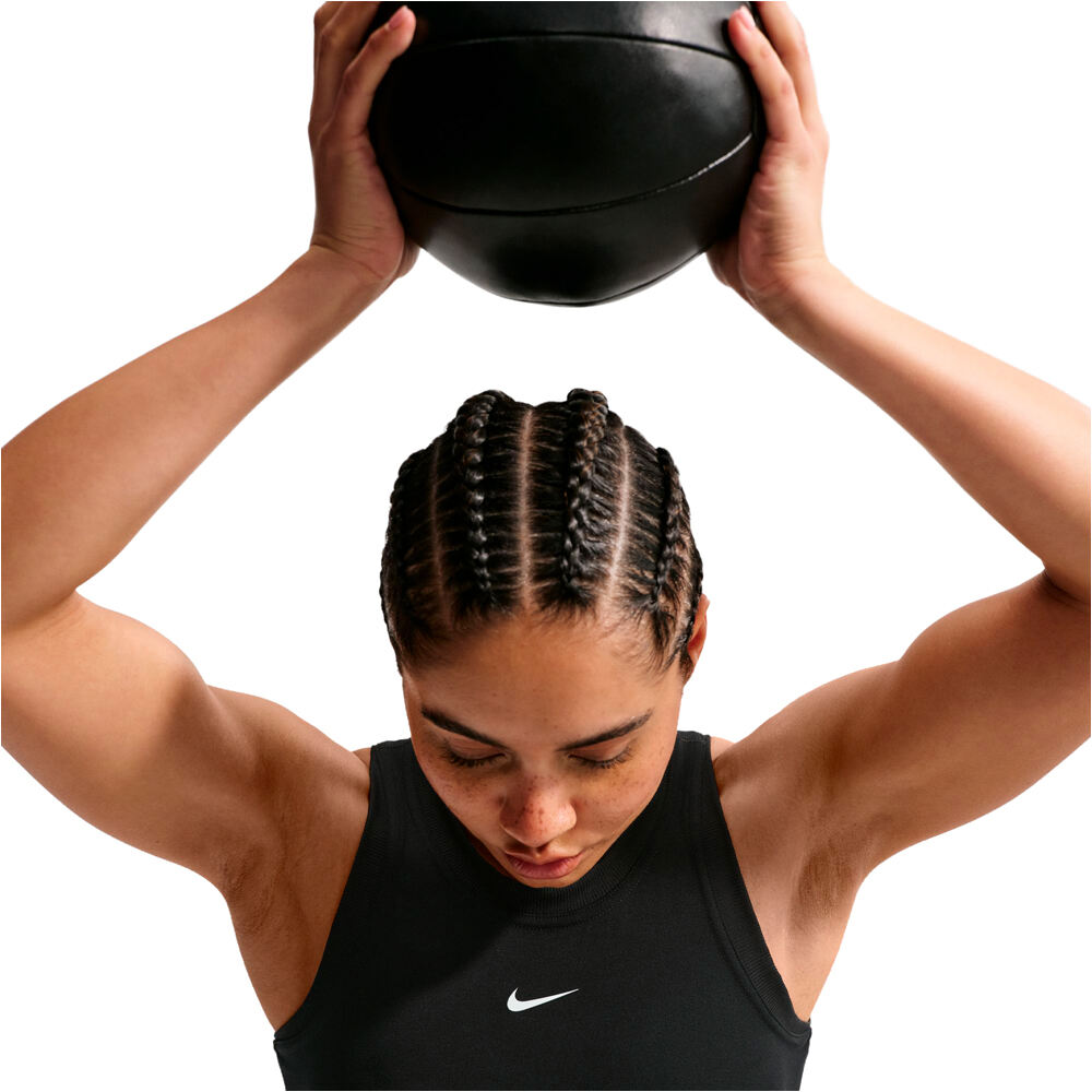 Nike camiseta técnica tirantes mujer DRI-FIT ONE NEGRO 04