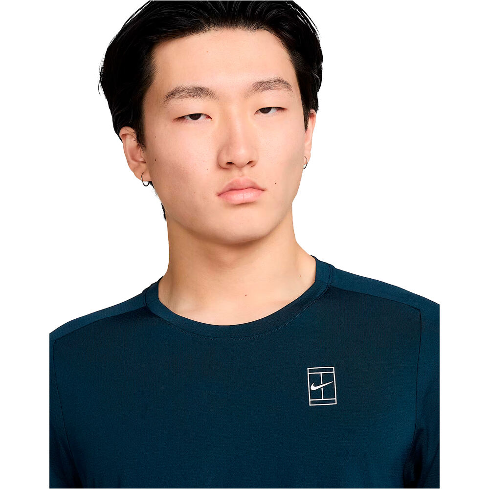 Nike camiseta tenis manga corta hombre DRI-FIT COURT ADVANTAGE AZUL vista detalle