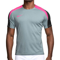 DRI-FIT STRIKE