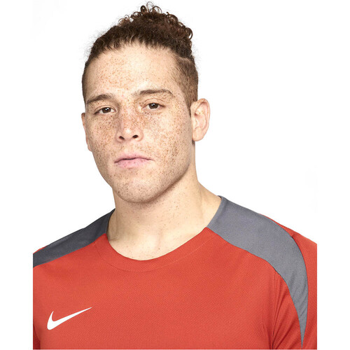 NIKE DRI-FIT STRIKE rojo